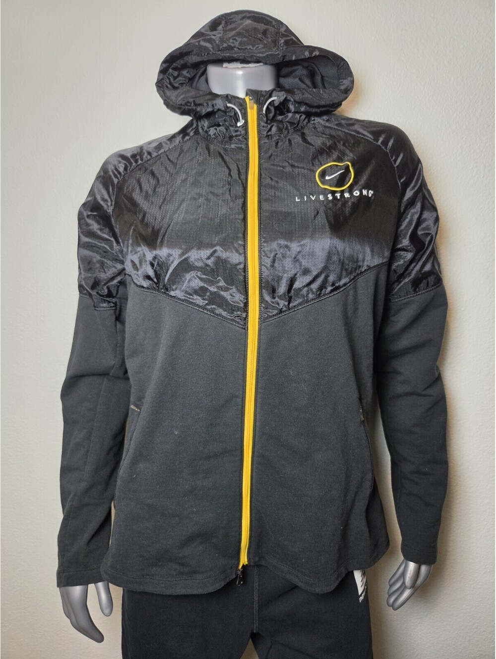 Vintage Nike Livestrong Jacket Size XLarge Black Yellow Dri-Fit  Full Zip